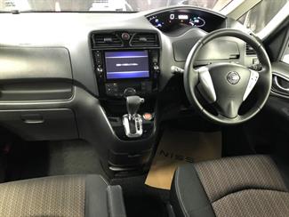 2015 Nissan Serena  - Thumbnail